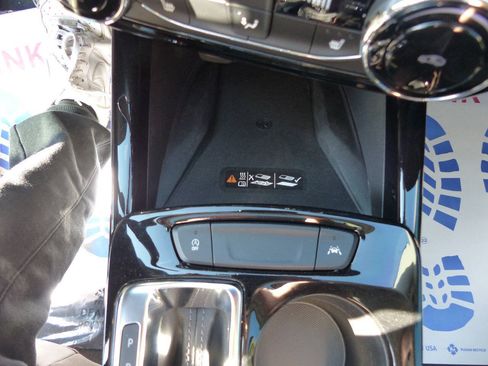 Used 2026 Chevrolet Trax ACTIV w/ Sunroof Package FWD image 33