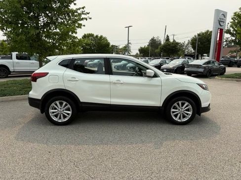 Used 2017 Nissan Rogue Sport S w/ S Appearance Package AWD/4WD image 5