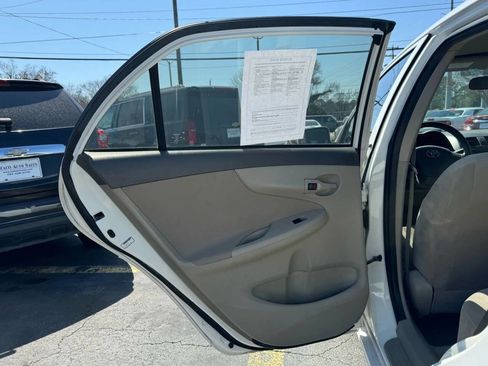 Used 2009 Toyota Corolla LE image 11