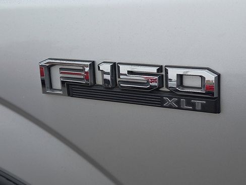 Used 2018 Ford F150 XLT image 9