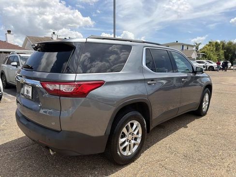 Used 2020 Chevrolet Traverse LT FWD image 6