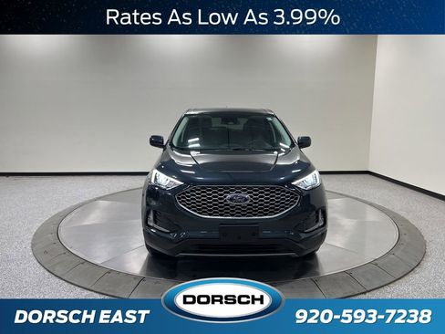 Certified 2024 Ford Edge SEL w/ Convenience Package AWD/4WD image 3