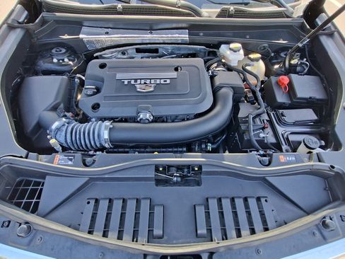 Used 2025 Cadillac XT4 Premium Luxury FWD image 24