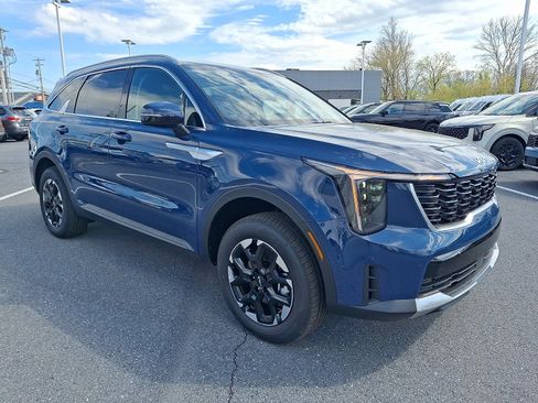 New 2026 Kia Sorento S AWD/4WD image 2