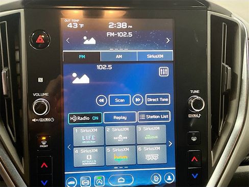 Used 2024 Subaru Crosstrek 2.5i Limited w/ Crosstrek Mirror Package image 14