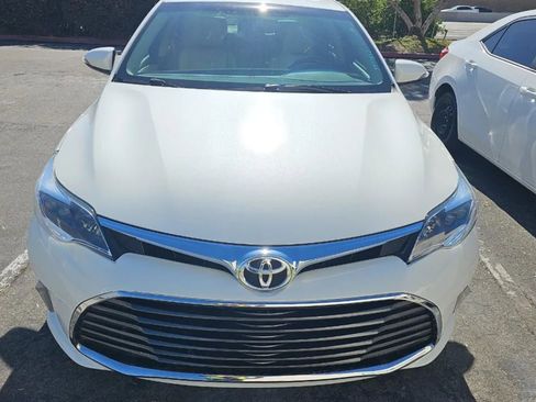 Used 2016 Toyota Avalon XLE Plus image 2