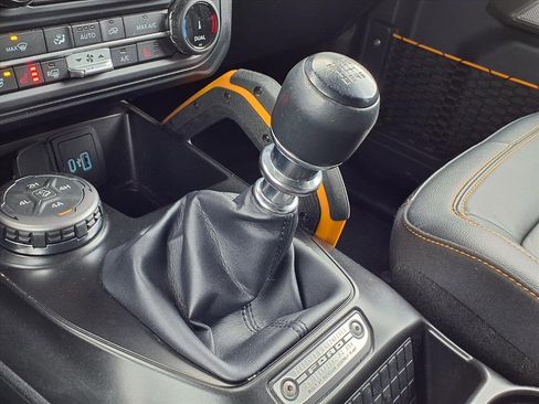 Used 2022 Ford Bronco Badlands image 16