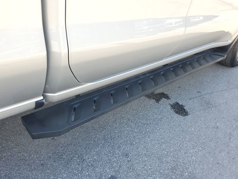 Used 2021 Chevrolet Silverado 1500 Custom image 28