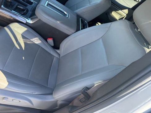 Used 2022 Chevrolet Silverado 1500 LTZ image 11