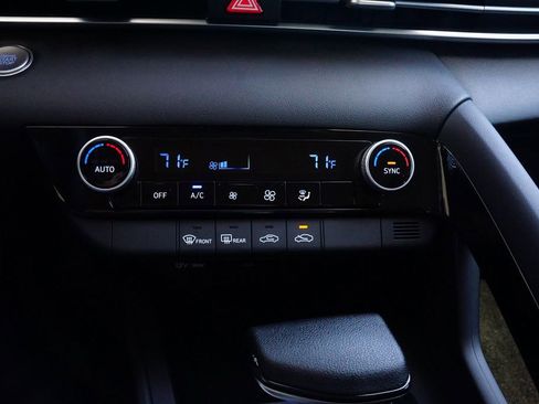 New 2025 Hyundai Elantra Blue image 13