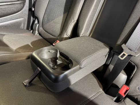 Used 2012 Chevrolet Traverse LT image 24