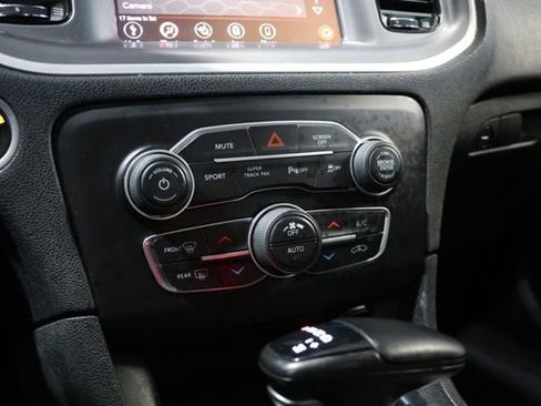 Used 2022 Dodge Charger R/T w/ Harman/Kardon Audio Group RWD image 31