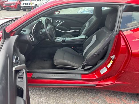 Used 2017 Chevrolet Camaro LT image 21