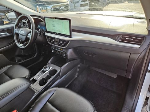 Used 2025 Ford Escape Platinum image 36