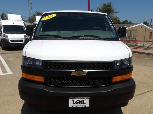 Used 2025 Chevrolet Express 2500 Extended w/ Driver Convenience Package RWD image 6