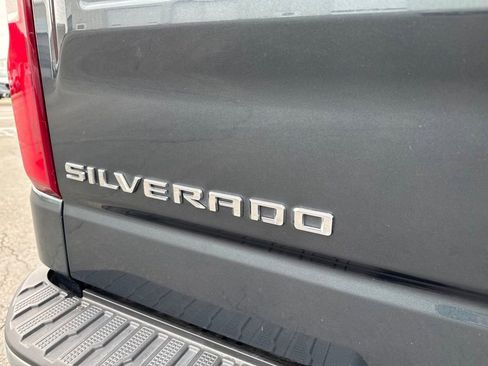 Used 2020 Chevrolet Silverado 1500 LTZ w/ LTZ Premium Package AWD/4WD image 11