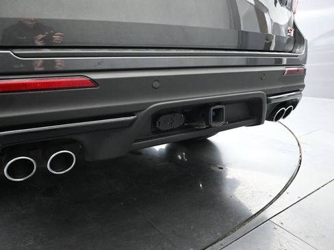 Used 2020 Ford Explorer ST image 9