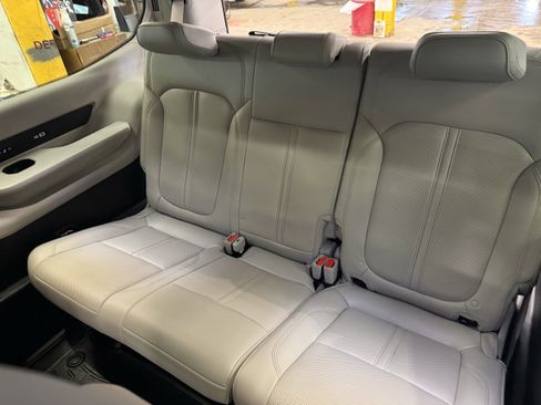 Used 2022 Jeep Wagoneer Series III w/ Premium Group I image 11