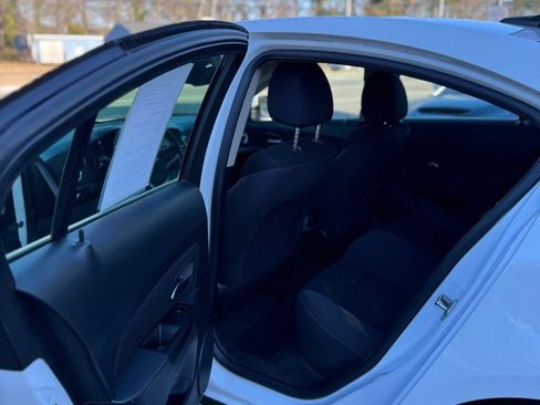 Used 2014 Chevrolet Cruze Eco image 3