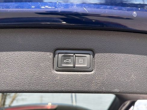 Used 2022 Audi Q7 2.0T Premium w/ Convenience Package image 8