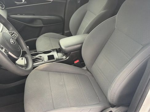 Used 2020 Kia Sorento L FWD image 9