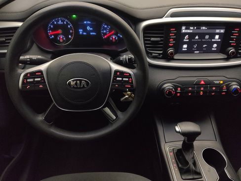 Used 2020 Kia Sorento LX image 22