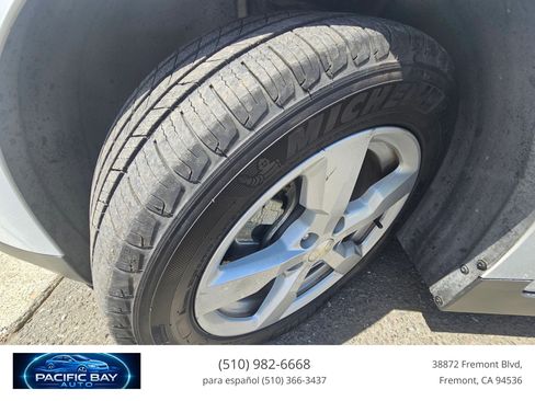 Used 2015 Chevrolet Volt w/ Enhanced Safety Package 1 FWD image 9