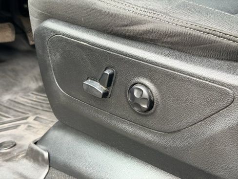 Used 2019 RAM 1500 Big Horn image 7