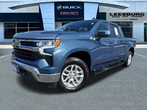 Used 2024 Chevrolet Silverado 1500 LT image 3