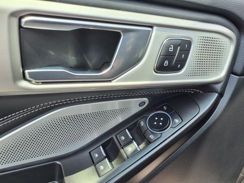 Used 2020 Ford Explorer ST w/ ST Street Pack image 21