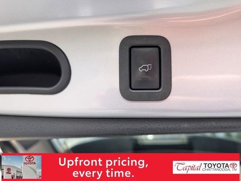 Used 2015 Toyota Highlander Limited image 11