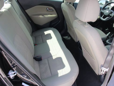 Used 2014 Kia Rio LX w/ Power Package FWD image 15