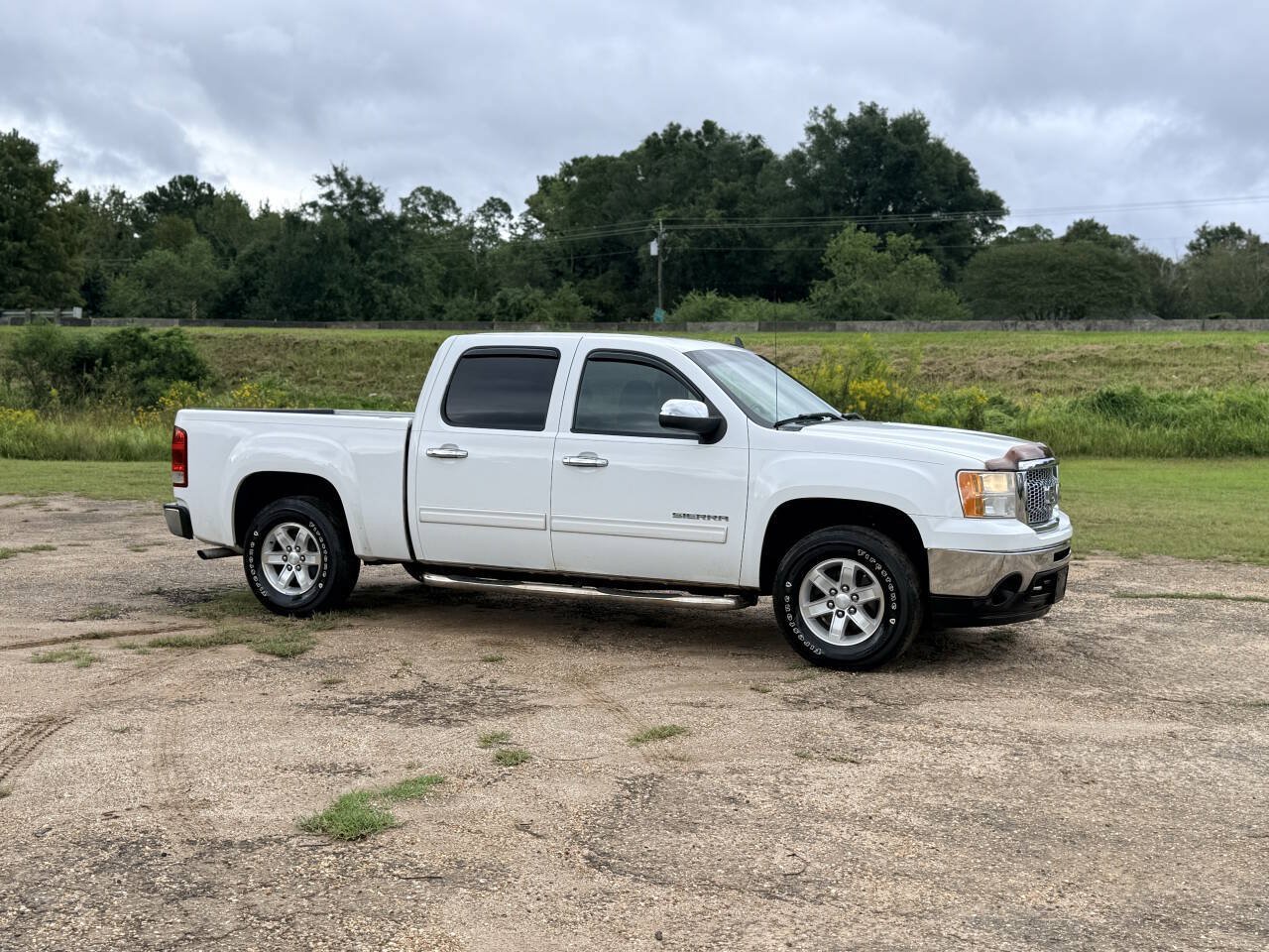 Used 2011 GMC Sierra 1500 SLE w/ Power Tech Package RWD image 7