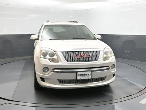 Used 2011 GMC Acadia Denali image 17