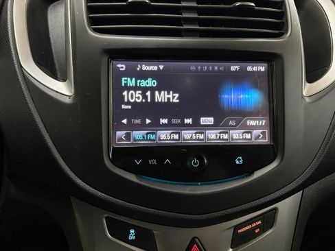 Used 2016 Chevrolet Trax LT w/ LT Sun and Sound Package AWD/4WD image 27