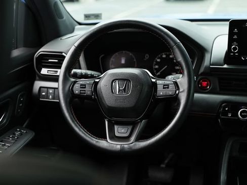 Used 2023 Honda Pilot TrailSport image 28