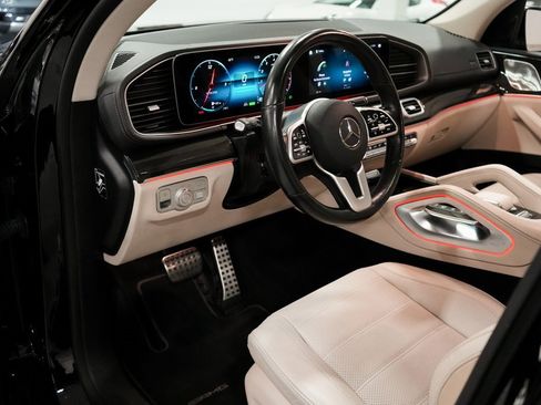 Used 2021 Mercedes-Benz GLS 580 4MATIC image 9