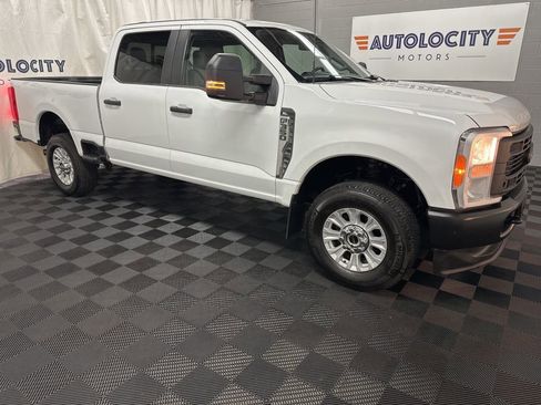 Used 2023 Ford F350 XL w/ XL Driver Assist Package AWD/4WD image 2