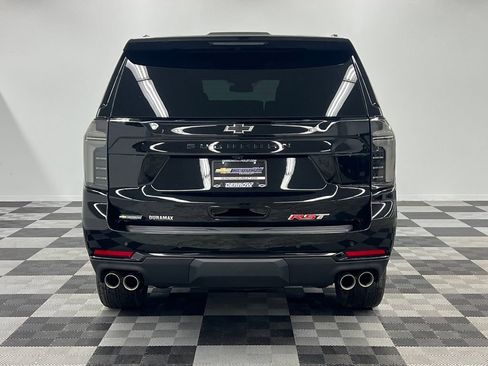 Used 2025 Chevrolet Suburban RST w/ Comfort Package AWD/4WD image 9