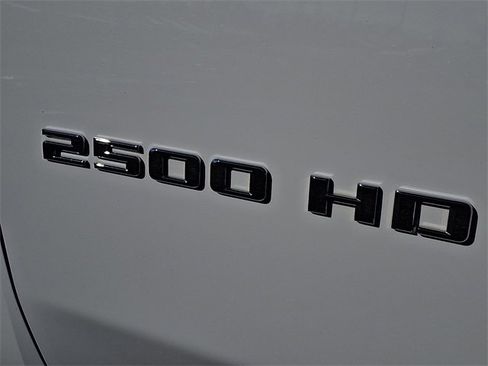 Used 2024 Chevrolet Silverado 2500 LT image 28