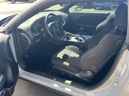 Used 2022 Dodge Challenger R/T w/ Blacktop Package image 18