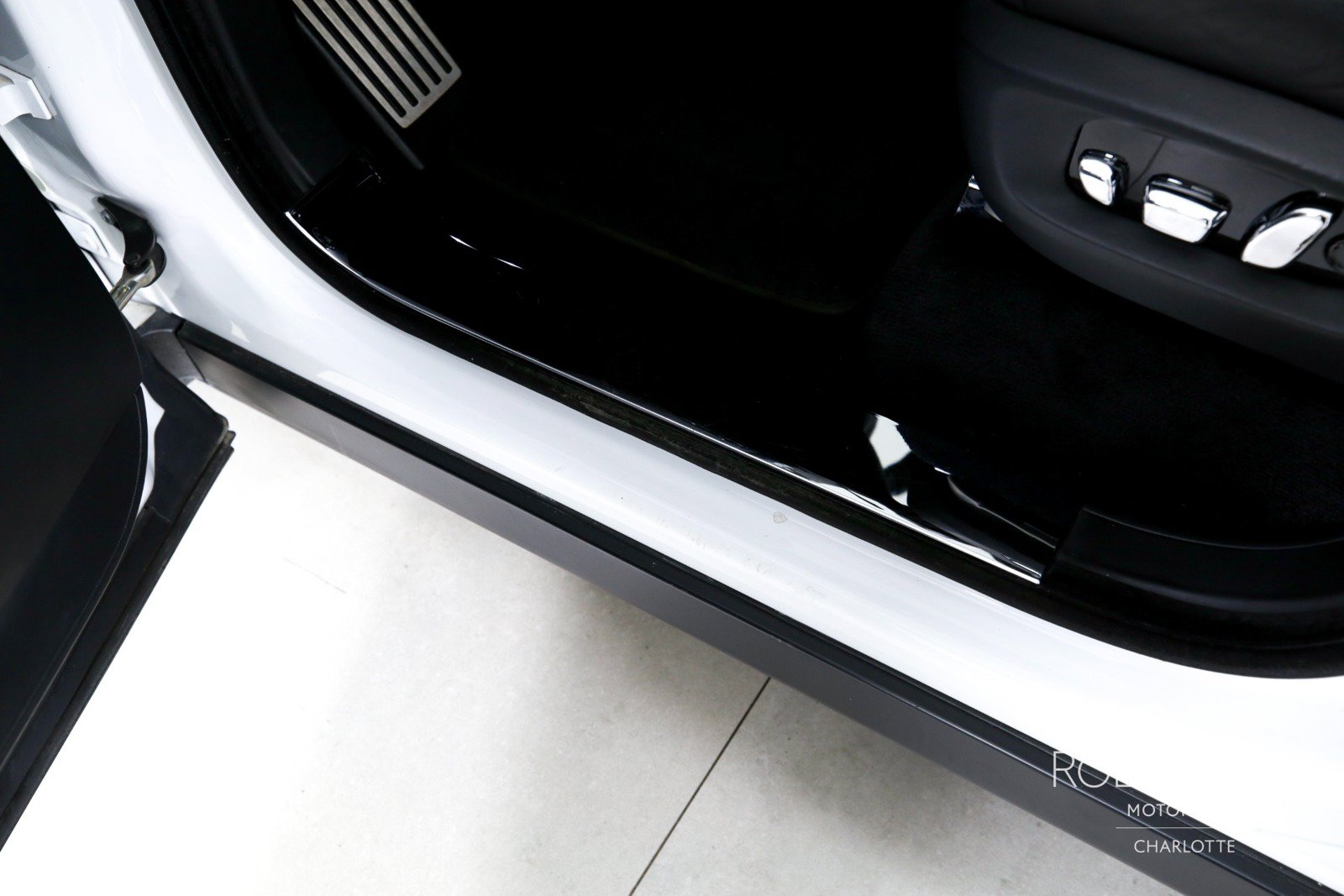 Used 2020 Rolls-Royce Cullinan AWD/4WD image 17