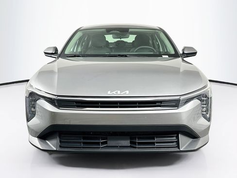 Used 2025 Kia K4 FWD image 2