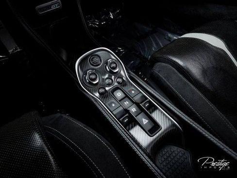 Used 2017 McLaren 570S RWD image 41