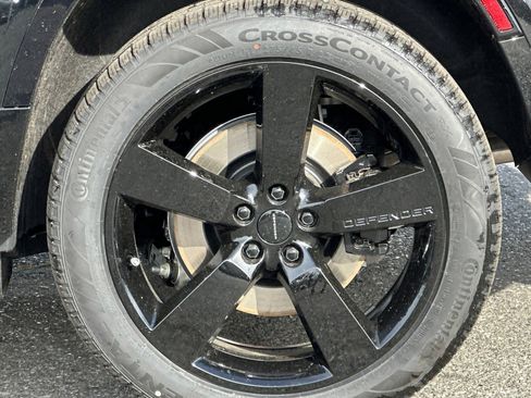 New 2026 Land Rover Defender 130 V8 image 13