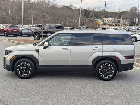 Used 2025 Hyundai Santa Fe SE image 4