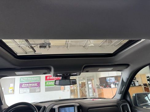 Used 2019 GMC Sierra 1500 SLT w/ SLT Premium Plus Package image 19