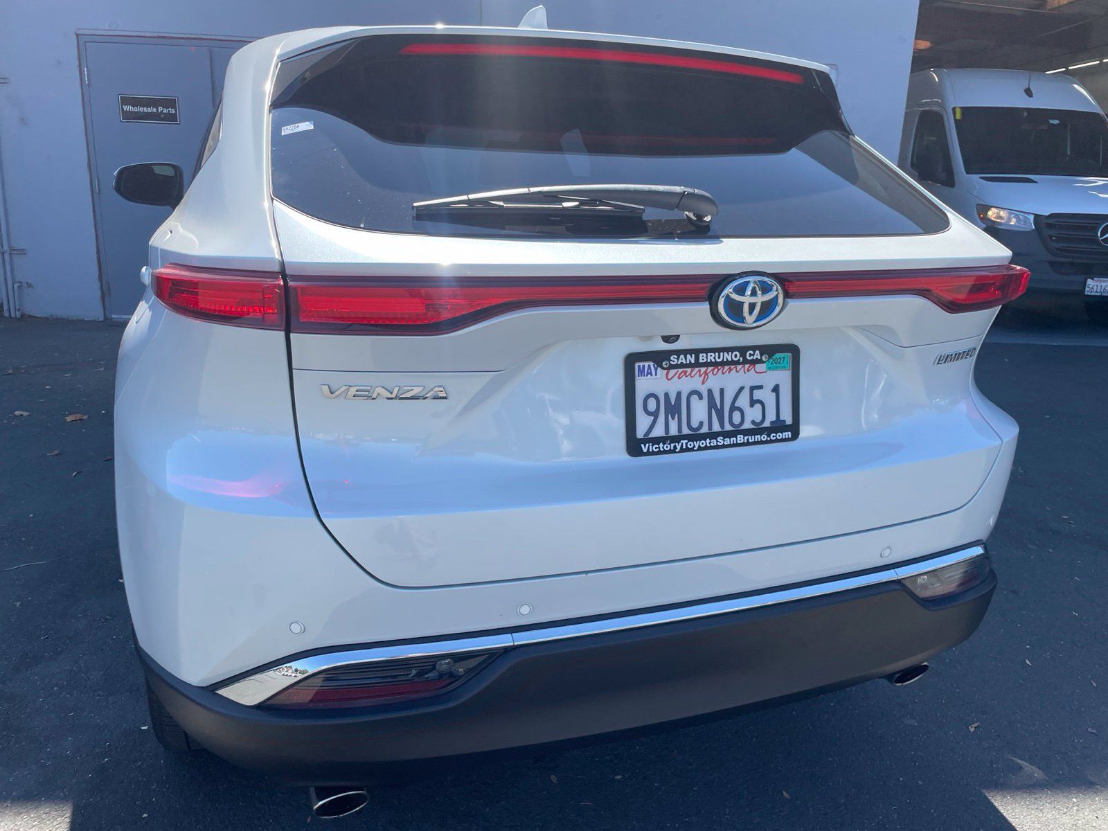 Used 2024 Toyota Venza AWD/4WD image 12