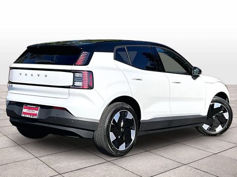New 2026 Volvo EX30 Plus w/ Protection Package Premier image 4