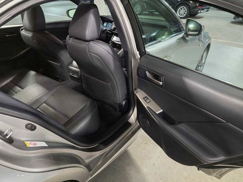 Used 2017 Lexus IS 350 AWD image 33